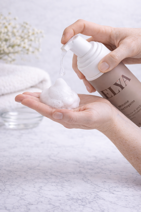 Mousse nettoyante douce