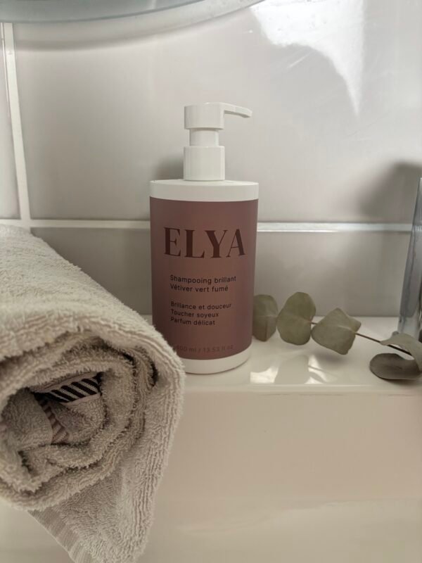 shampooing brillance vétiver vert fumé cheveux lumineux & doux shampooing brillance vétiver vert fumé cheveux lumineux & doux