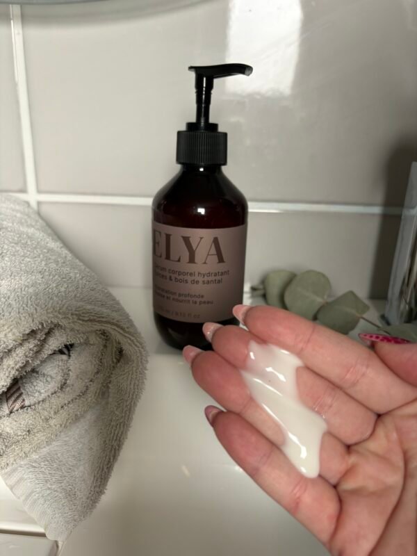 sérum corporel hydratant naturel Épices & bois de santal sérum corporel hydratant naturel Épices & bois de santal